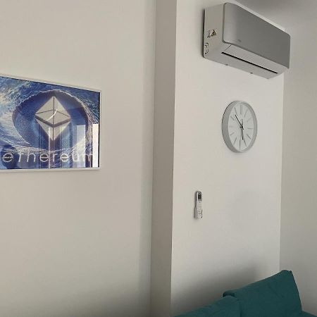 Bitcoin And Ethereum Deluxe Apartments Bar Eksteriør billede