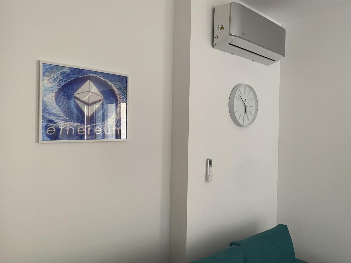 Bitcoin And Ethereum Deluxe Apartments Bar Eksteriør billede